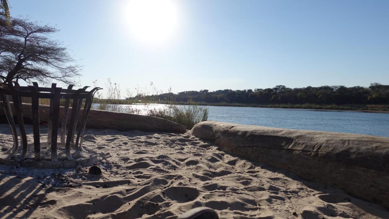 Hakusembe River Campsite Рунду Экстерьер фото